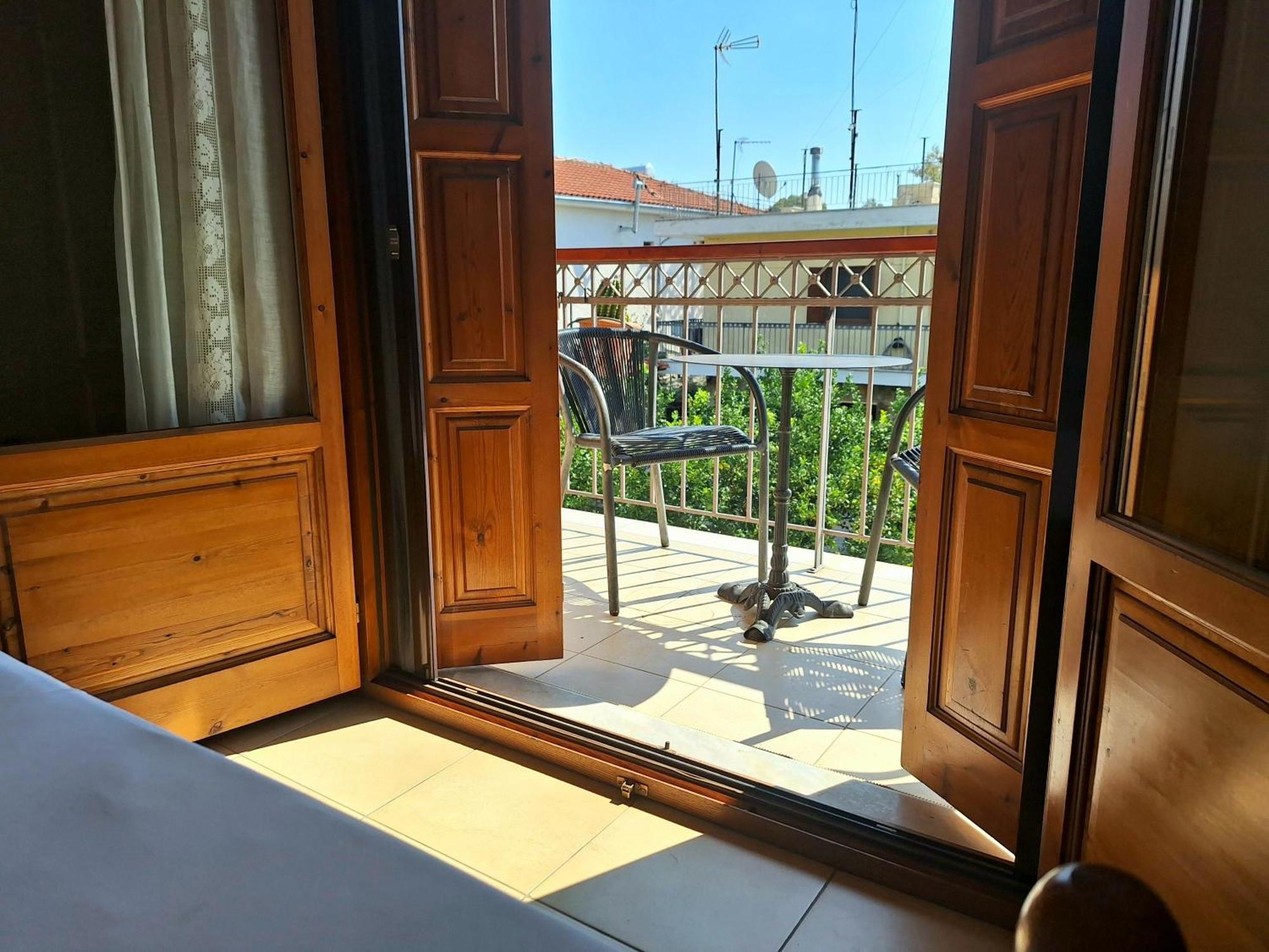 Skourgias Rooms Кала Нера Екстериор снимка